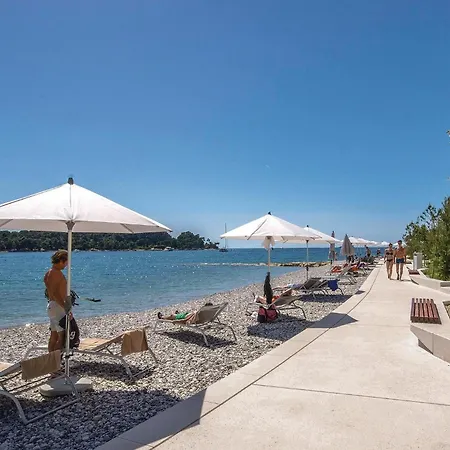 Nice Home In Matohanci With Jacuzzi Holiday home